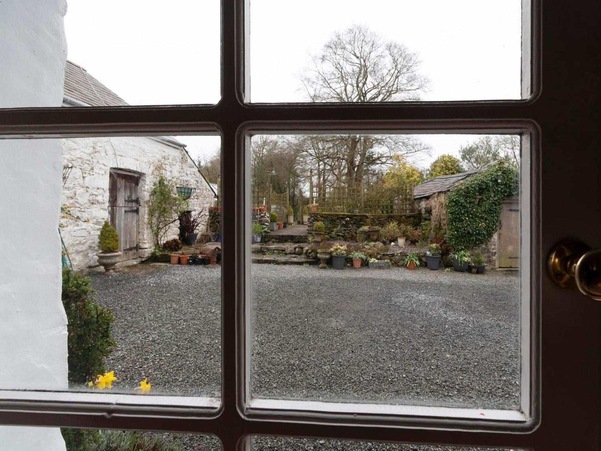 Secluded Holiday Home In Ceredigion With Garden Pennant  Bagian luar foto