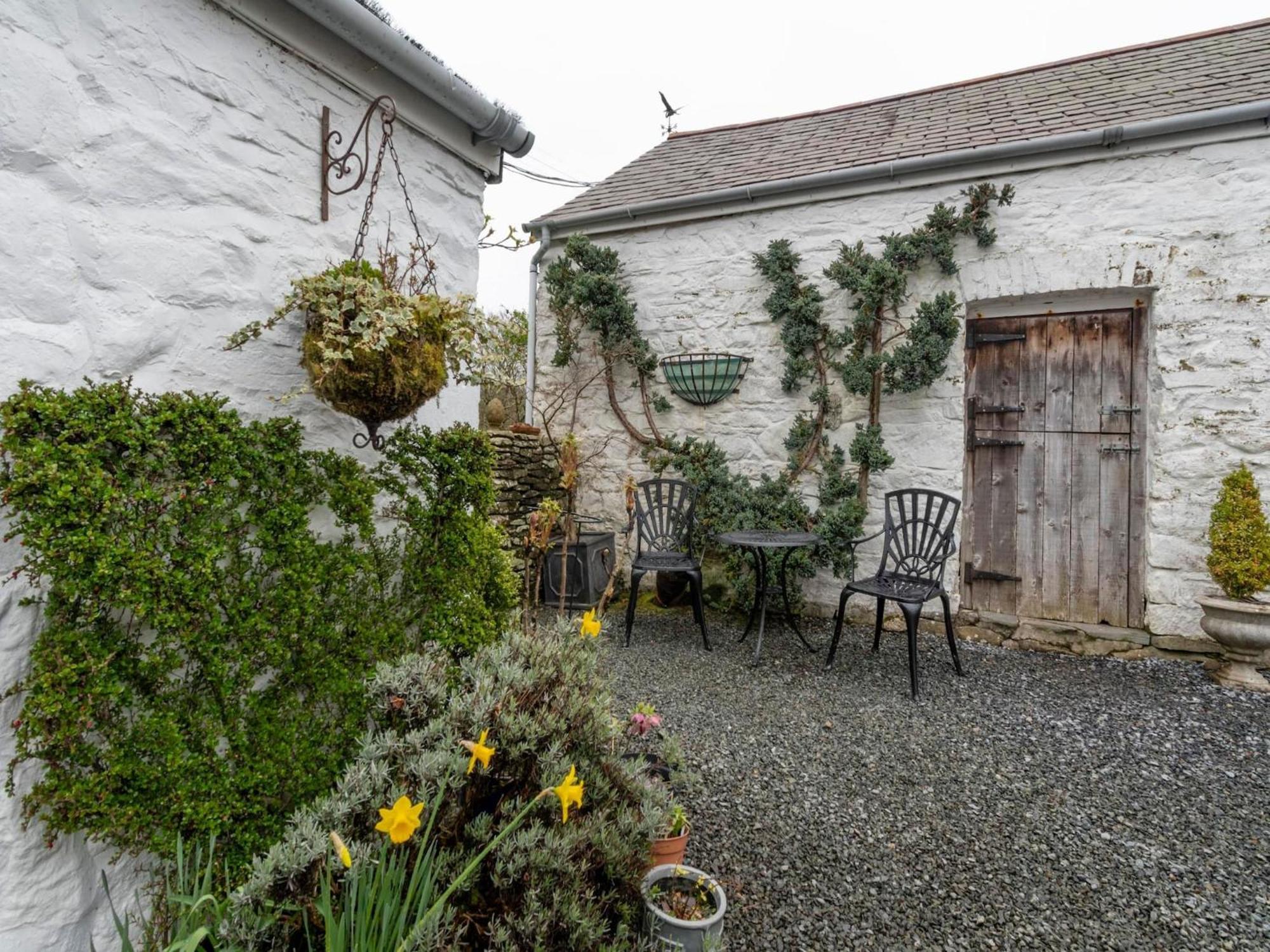 Secluded Holiday Home In Ceredigion With Garden Pennant  Bagian luar foto