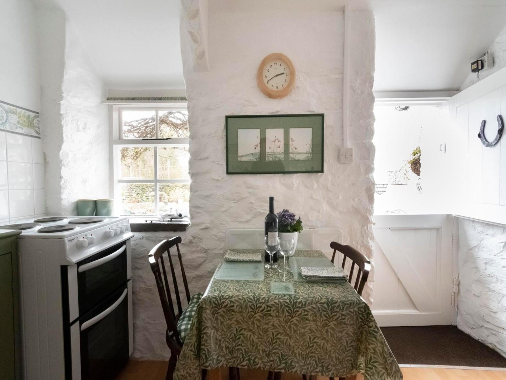 Secluded Holiday Home In Ceredigion With Garden Pennant  Bagian luar foto