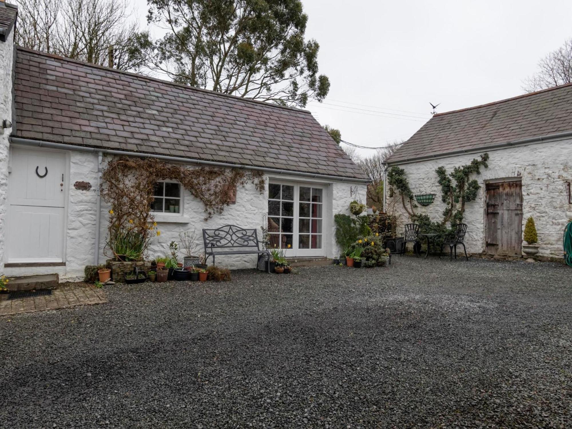 Secluded Holiday Home In Ceredigion With Garden Pennant  Bagian luar foto